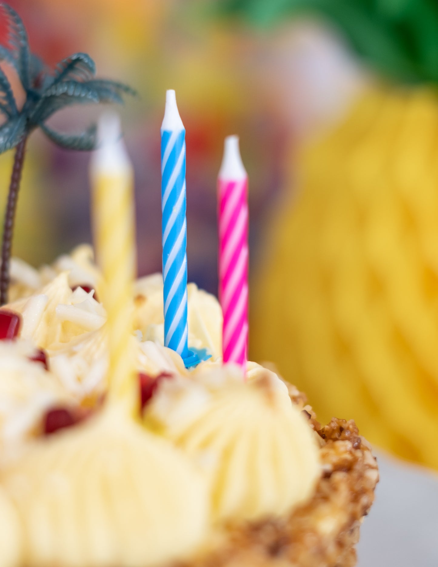 10 obojenih rođendanskih svijeća s 6 cm bobbles