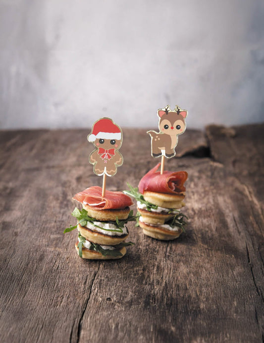 Mise en situation des pics à cocktails rennes et pain d'épice pour Noël