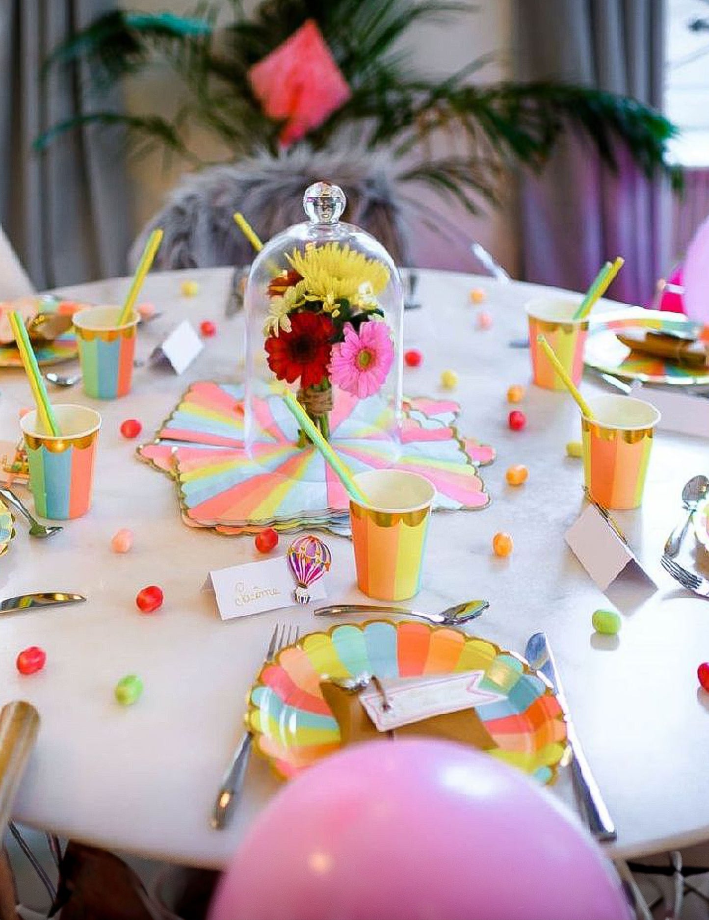 16 Berlingot pastelni i pozlaćeni papirnati ručnici 33 x 33 cm