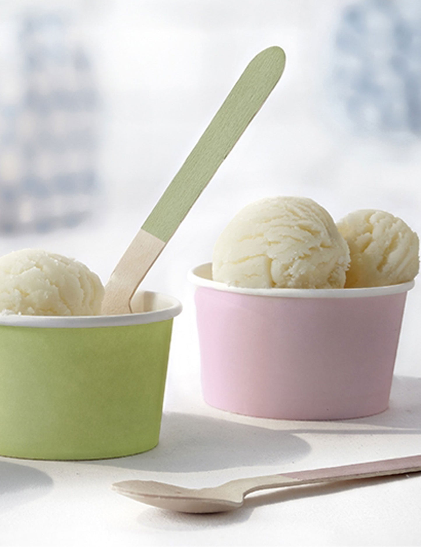 18 drvenog pribora za jelo s pastelnom ručicom u boji 16 cm