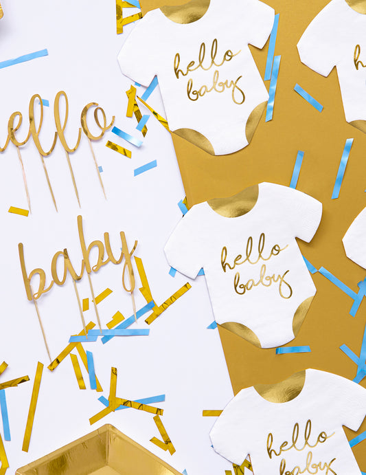 Mise en scène avec confettis des serviettes en papier body Hello Baby