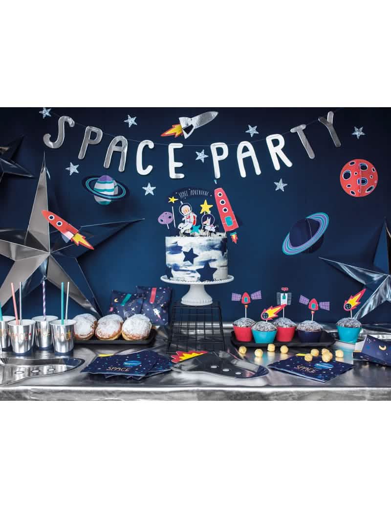 Postavljanje na svečani stol papirnatih ubrusa Space Adventure