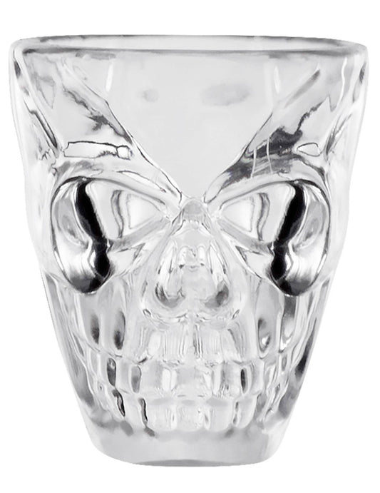 Gros plan du verre à shot tête de mort