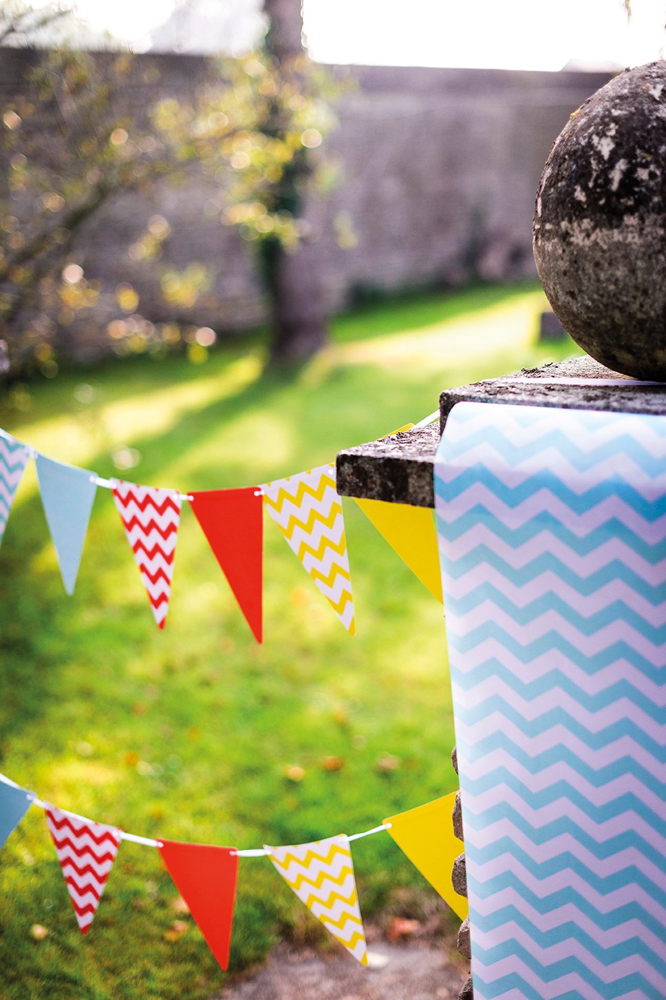 5 DIY tirkiznih zastavica od kartona 21 x 15 cm