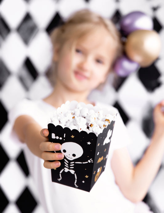Mise en situation de la boîte à popcorn Halloween Boo !