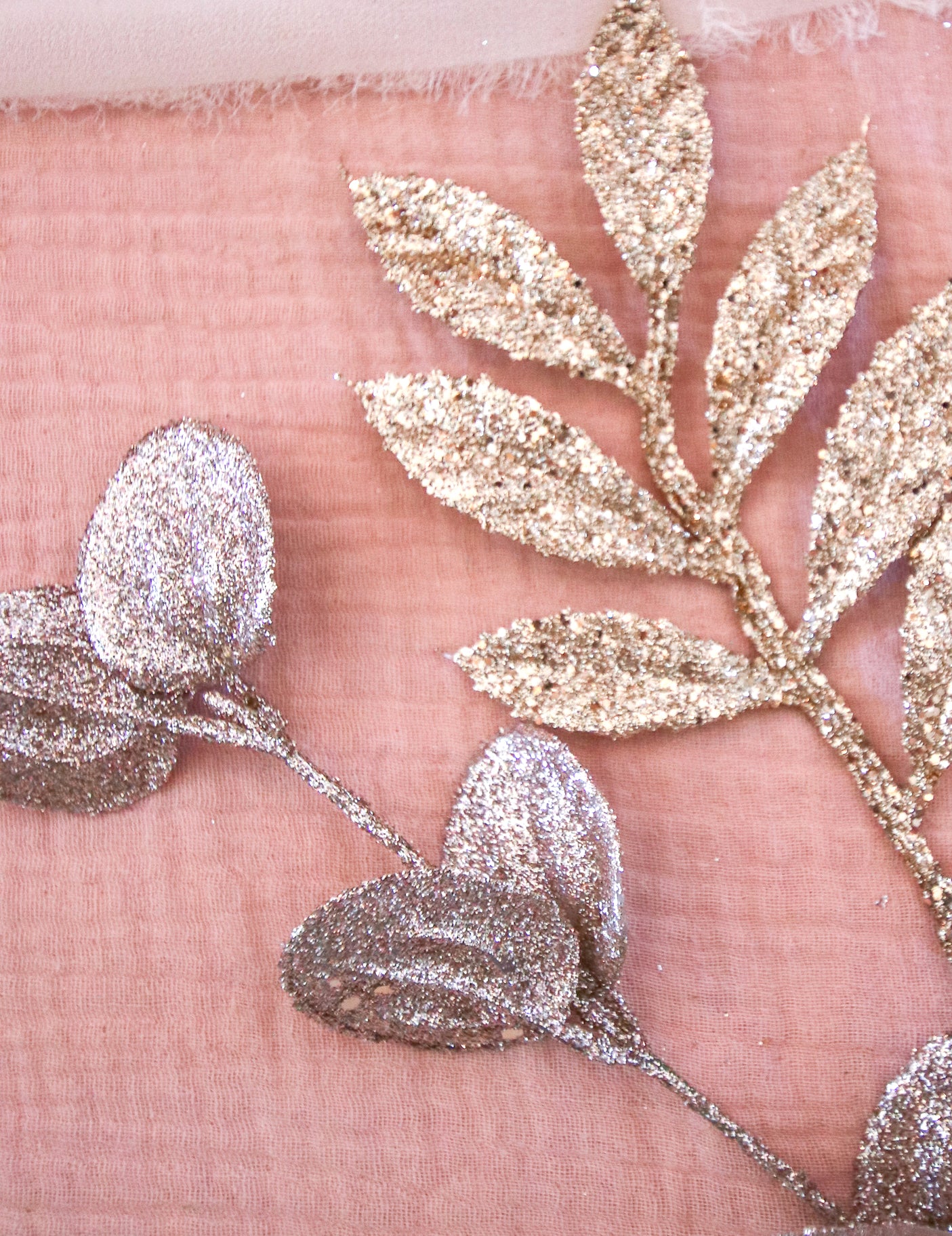 6 matiranih grančica eukaliptusa boje ružičastog zlata 23 cm šljokičast