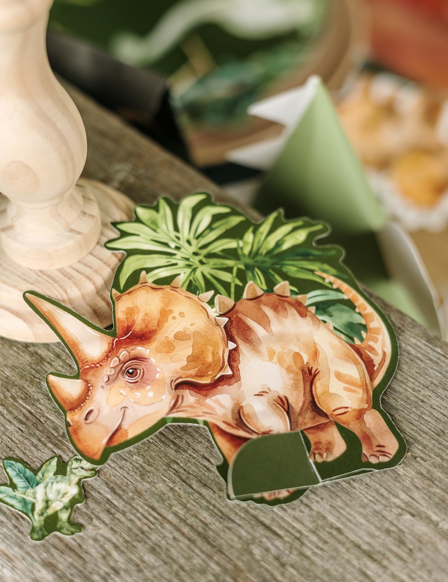 6 stolnih ukrasa od zelenog papira s dinosaurima, 8,5 do 12 cm cm za rođendan