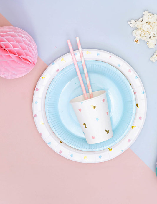 Mise en situation du gobelet en carton boy or girl pour baby shower