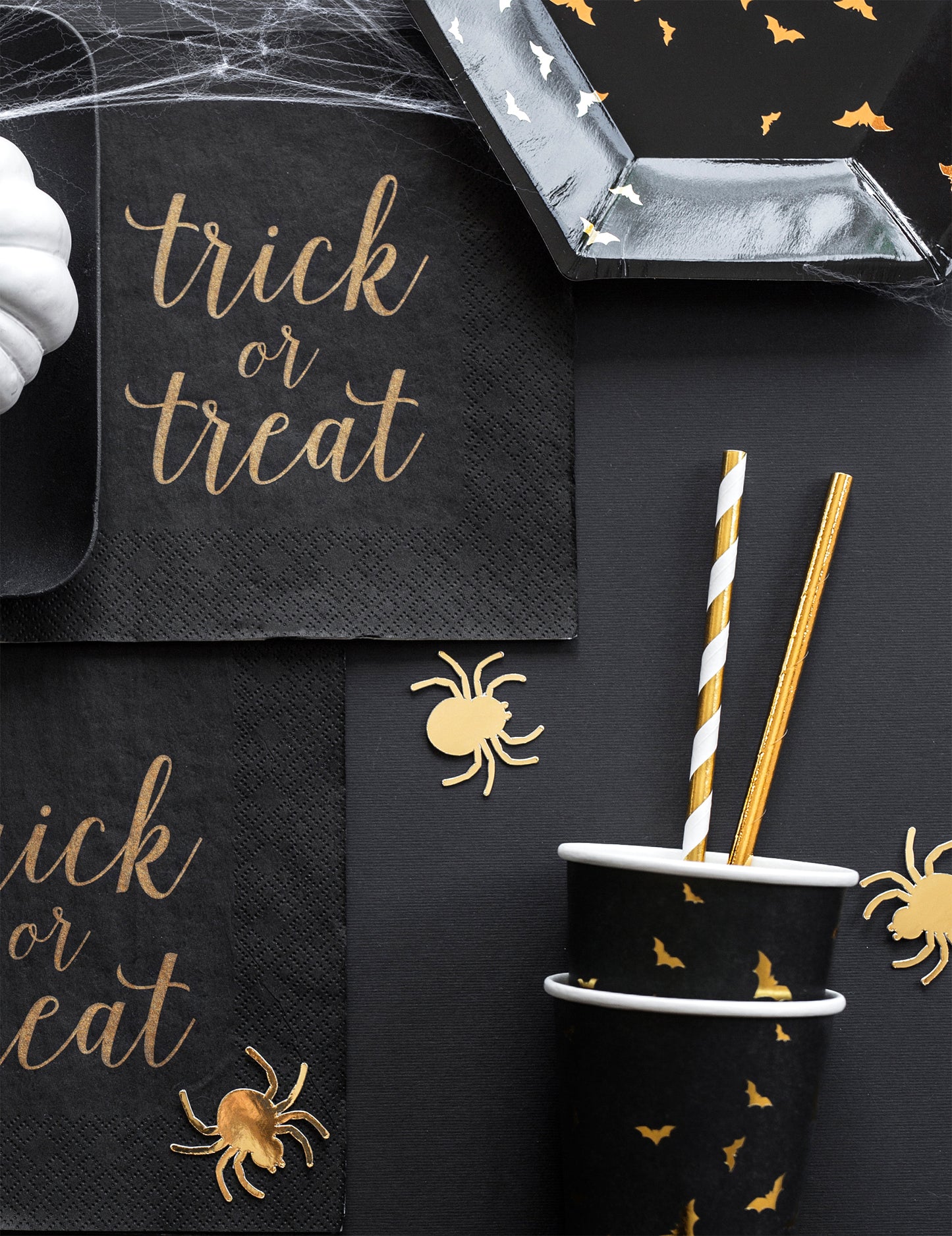 6 Kartonske čaše crne i zlatne palice 220 ml