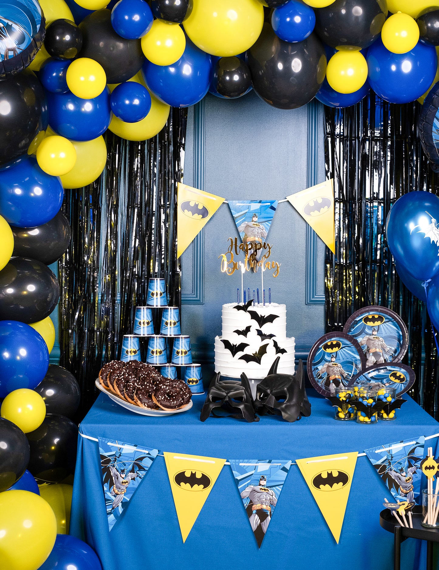 8 Batman Cardboard Cups 210 ml