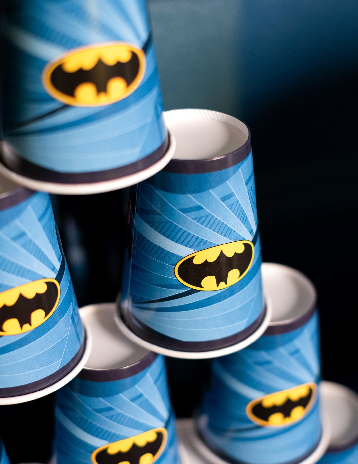 8 Batman Cardboard Cups 210 ml