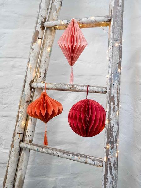 Viseća papirnata kugla u obliku narančastog saća 15 cm za zabavu