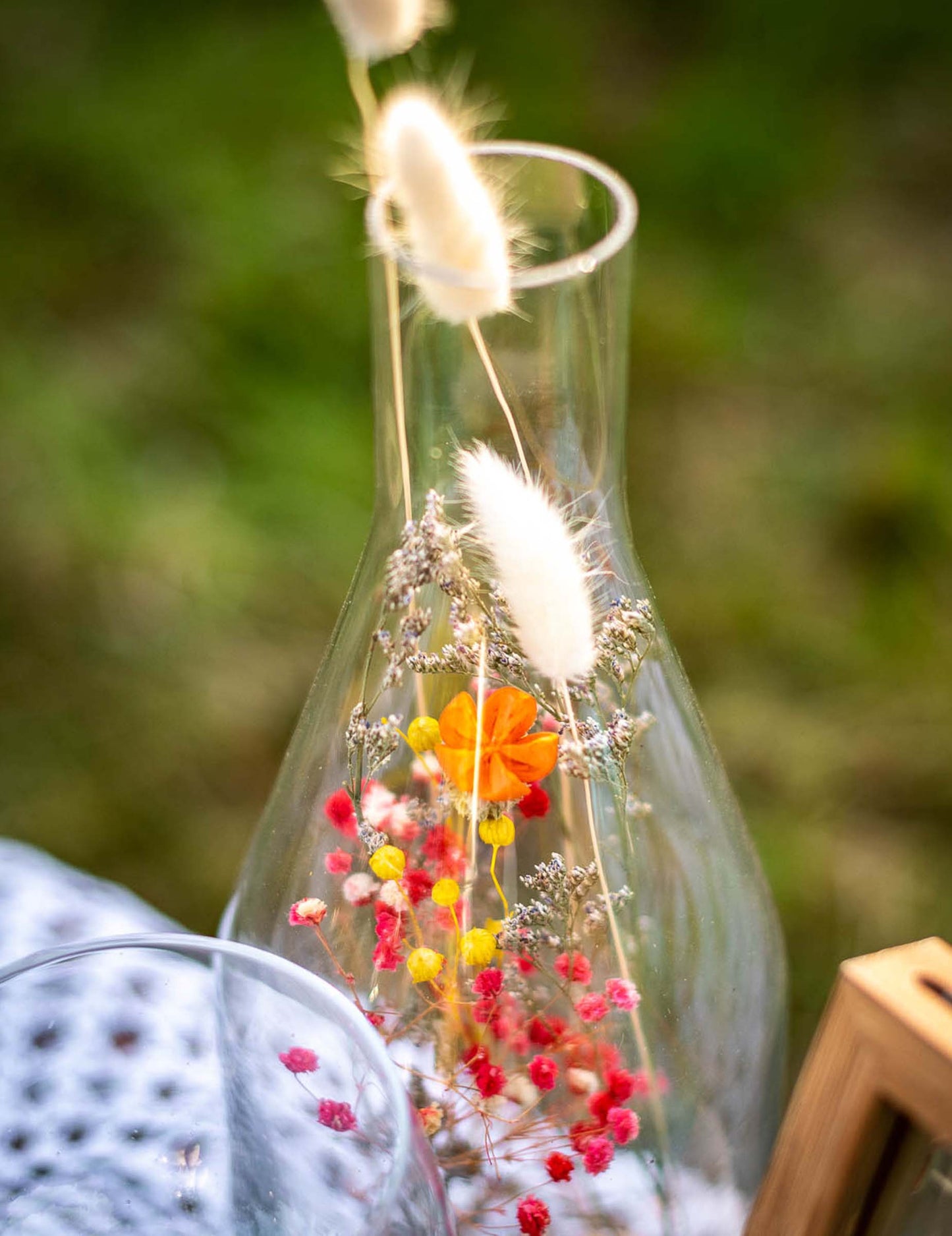 Boca s obojenim sušenim cvjetovima 12 x 32 cm