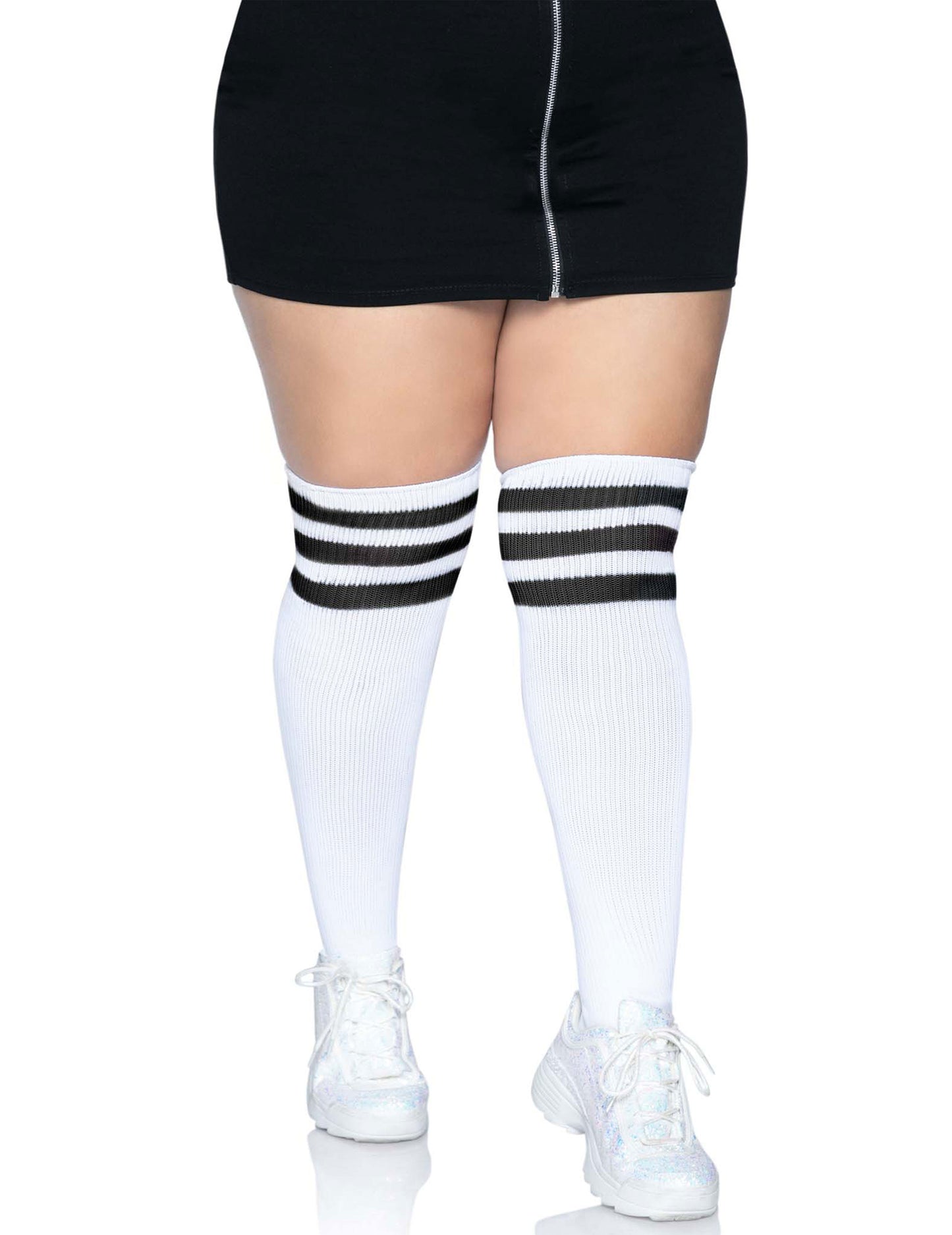 Bijele crne čarape s velikim crnim prugama žene