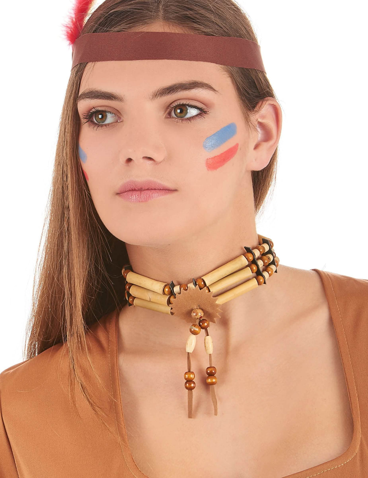 Krupni plan nošenog indijskog ogrlica choker