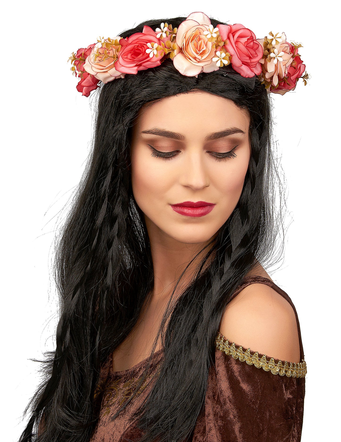 Kruna odraslih bijelih ruža i cvijeća