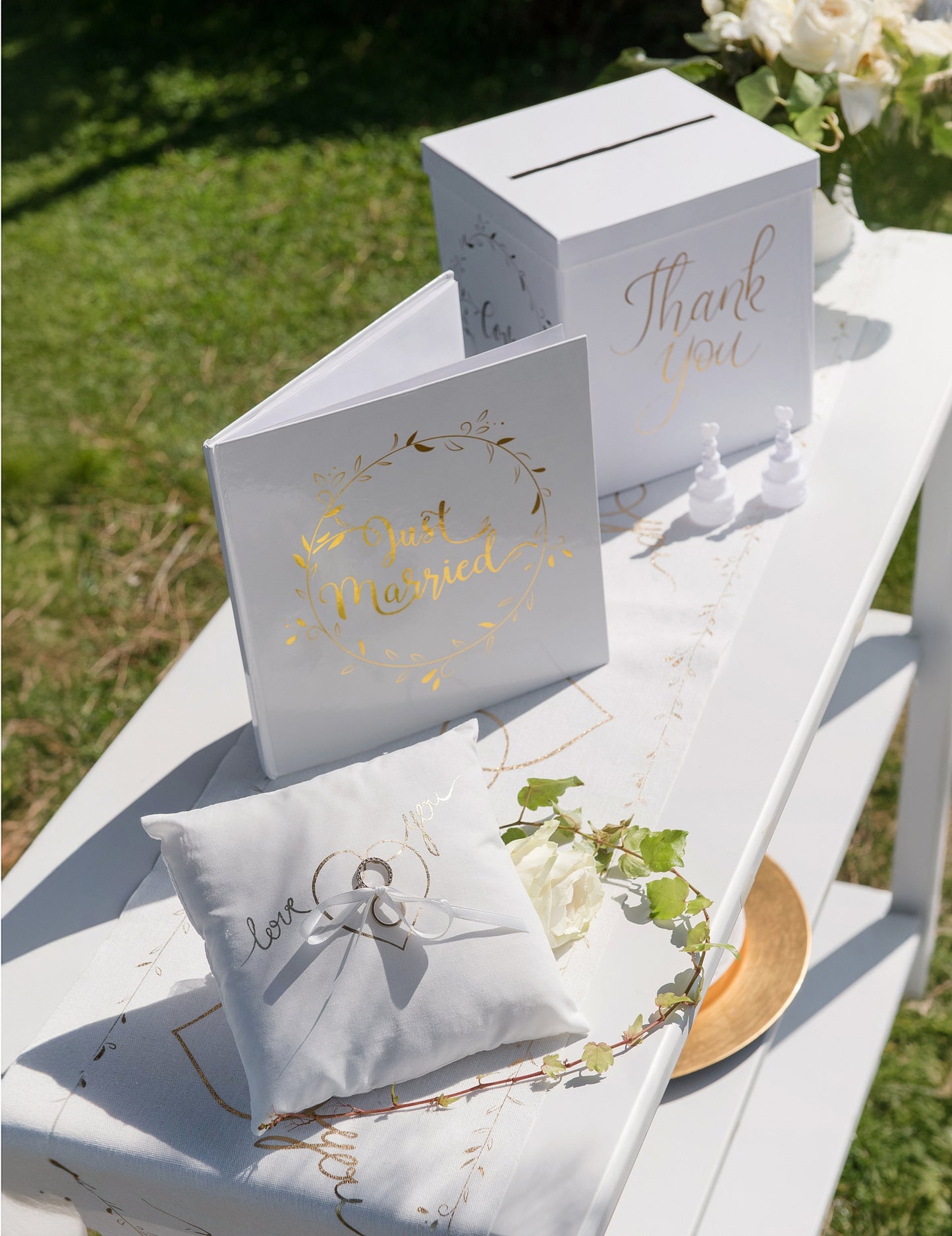 Bijelo-zlatni jastuk za prstenje "Volim te", 18 x 18 cm pamuk