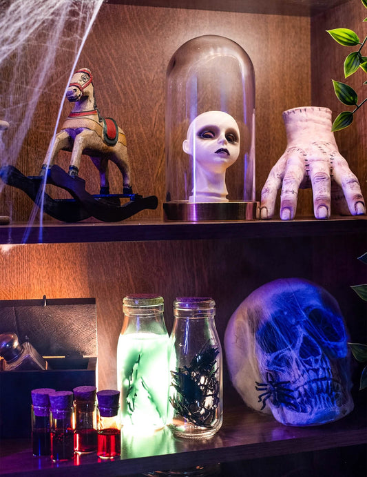 Mise en situation des décorations têtes de poupées cadavériques
