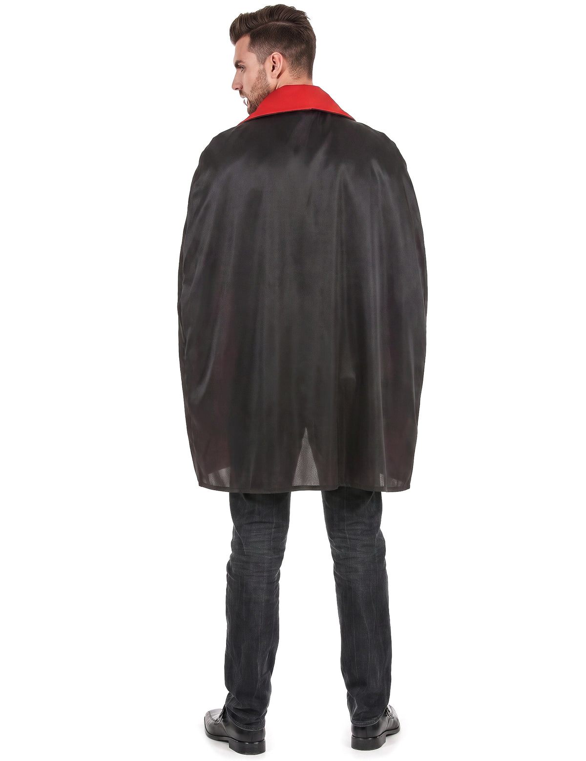 Halloween sivi vampir prerušen