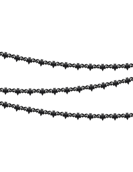 Détail des motifs suspendus de la guirlande en papier chauve-souris