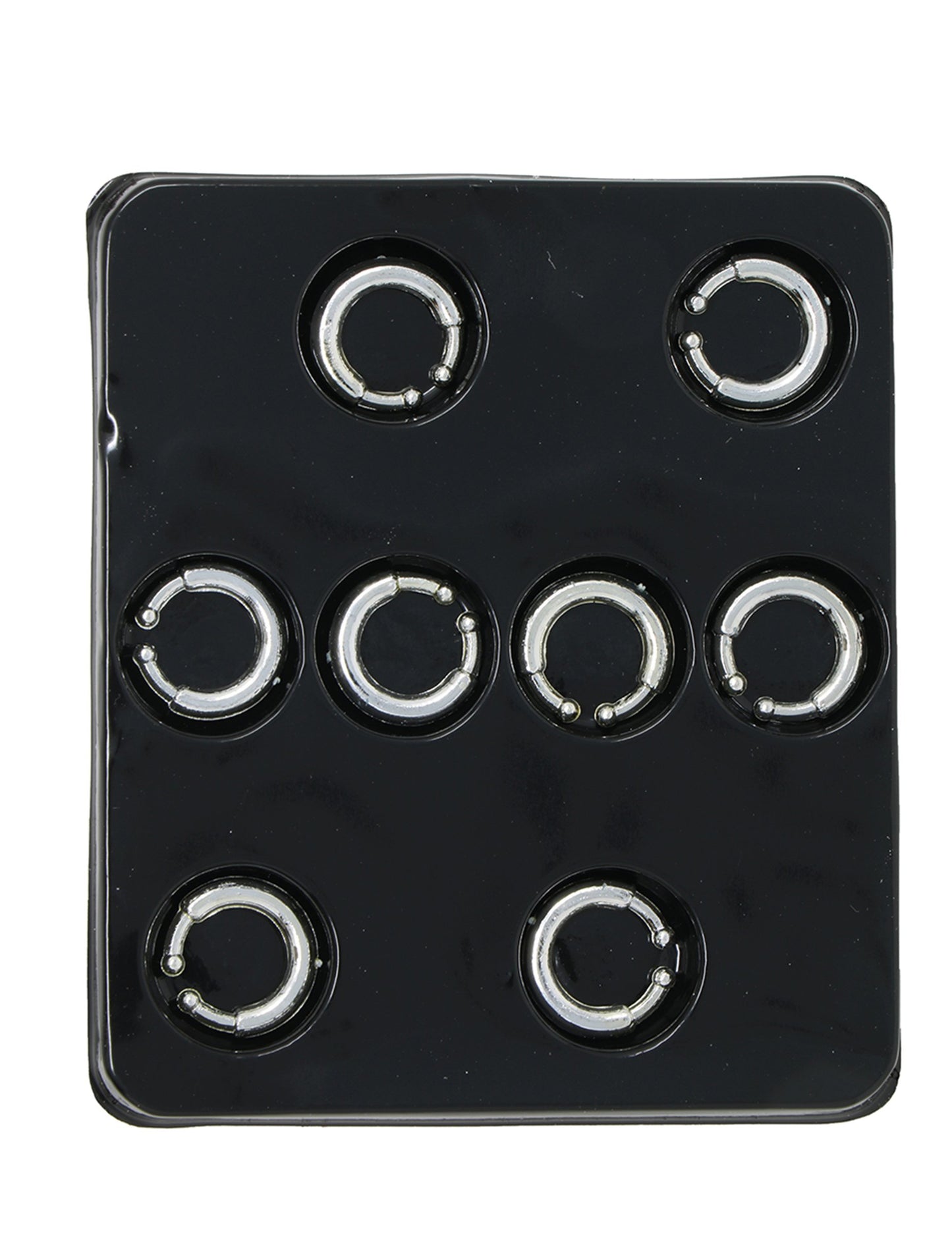 Pregled pladnja seta od 8 punk naušnica za odrasle