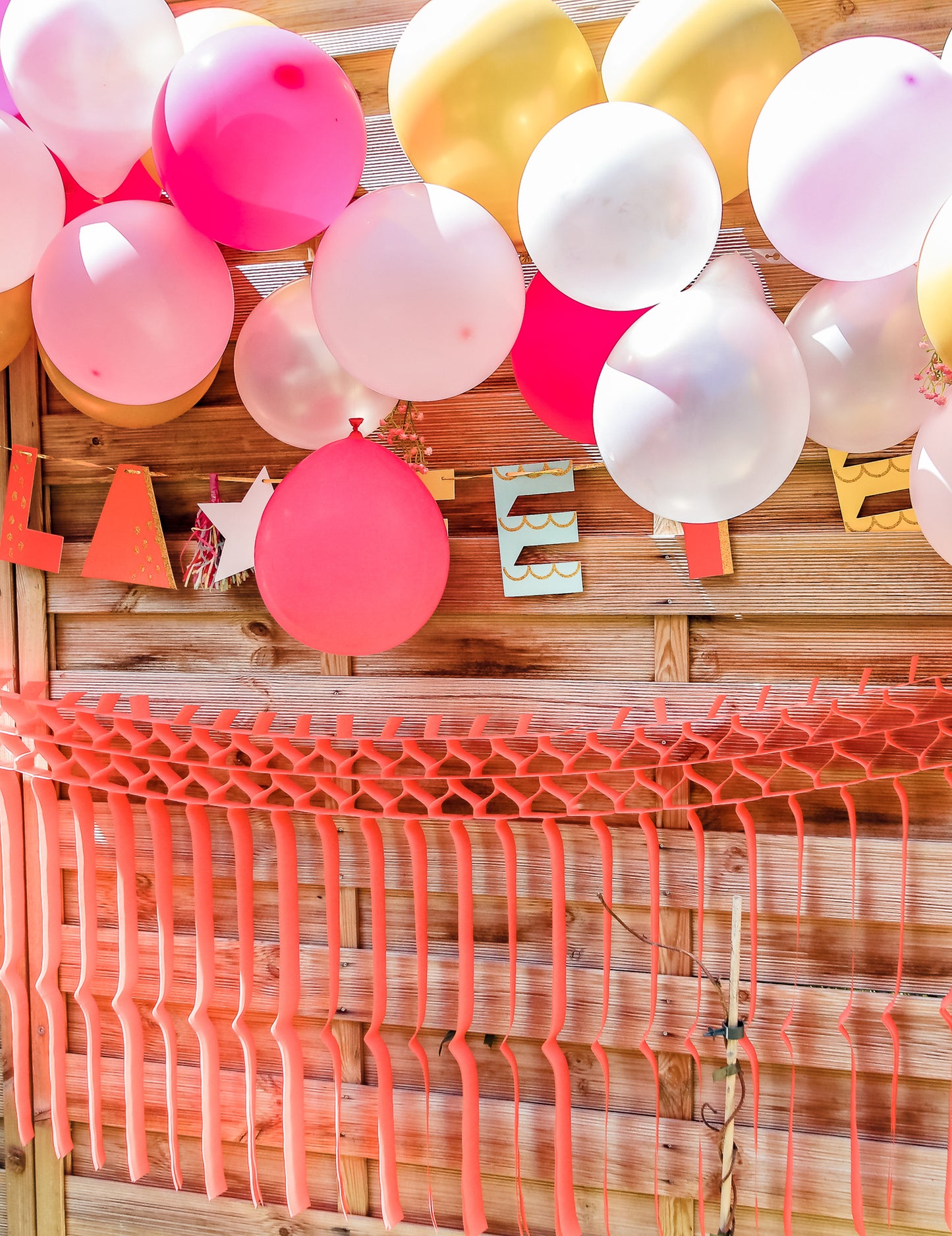 Komplet od 50 balona u ružičasto-zlatnom obliku za izradu luka s božurima i eukaliptusom, cvjetni ukras