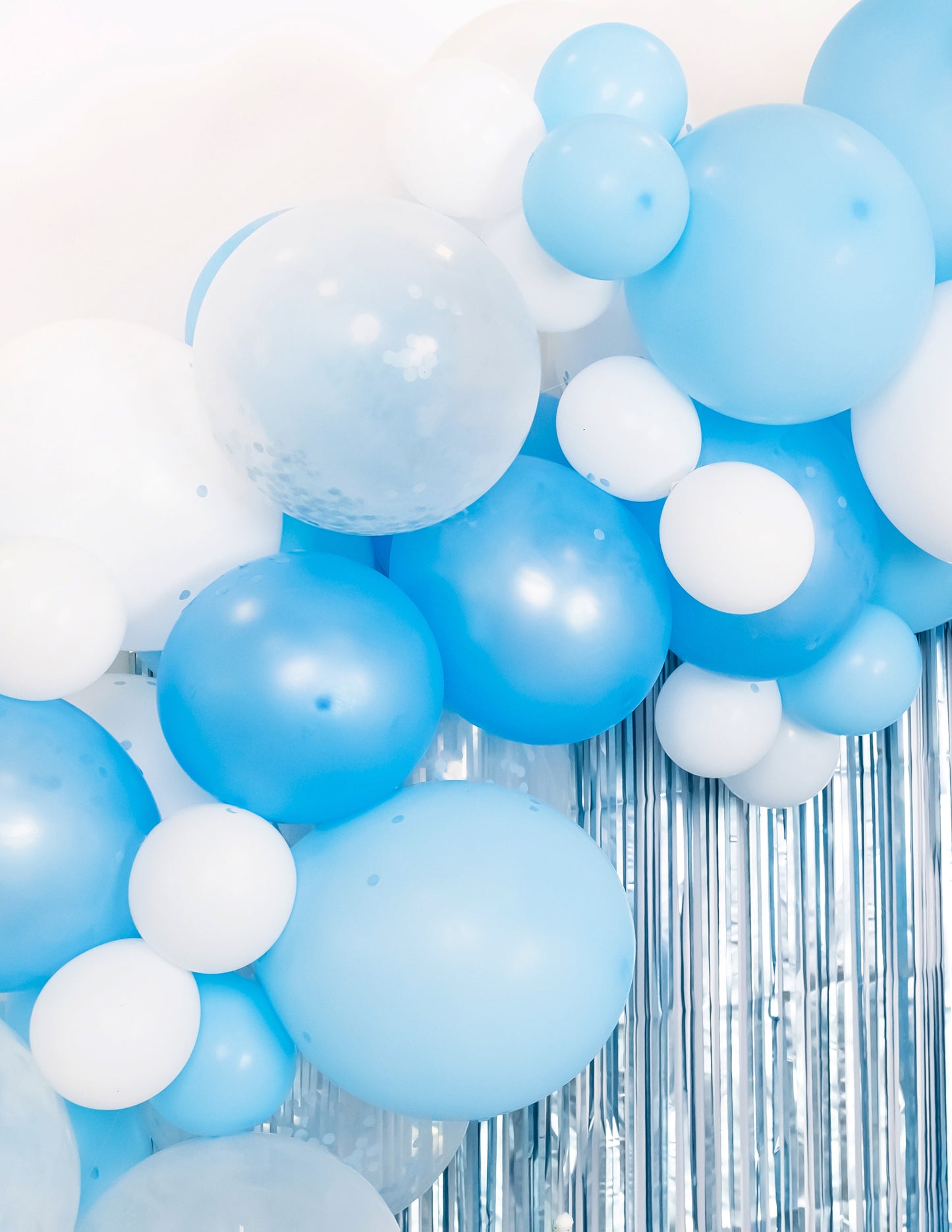 Kit Ark od 70 balona degradiranih plavom bojom