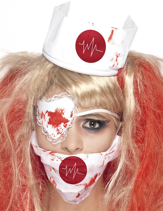 Détail de la coiffe, du masque et du cache-œil du kit infirmière ensanglantée