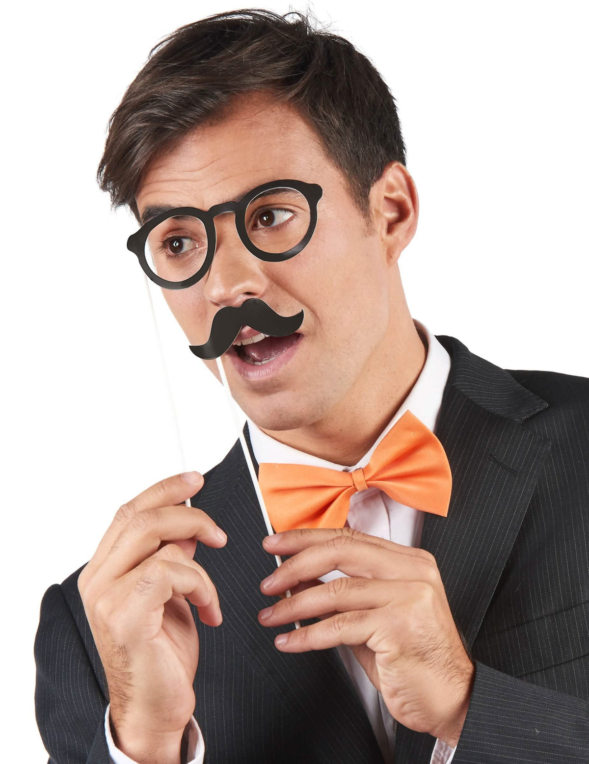 naočale et moustache sur tige du Kit photobooth 17 dodaci pour fête crvena et crna