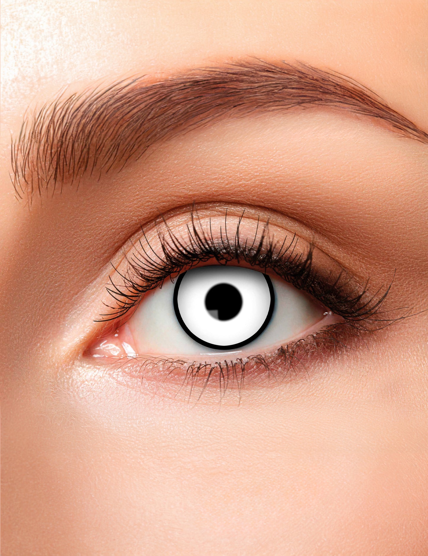 Kontaktne leće bez korekcije crno -bijeli odrasli duo