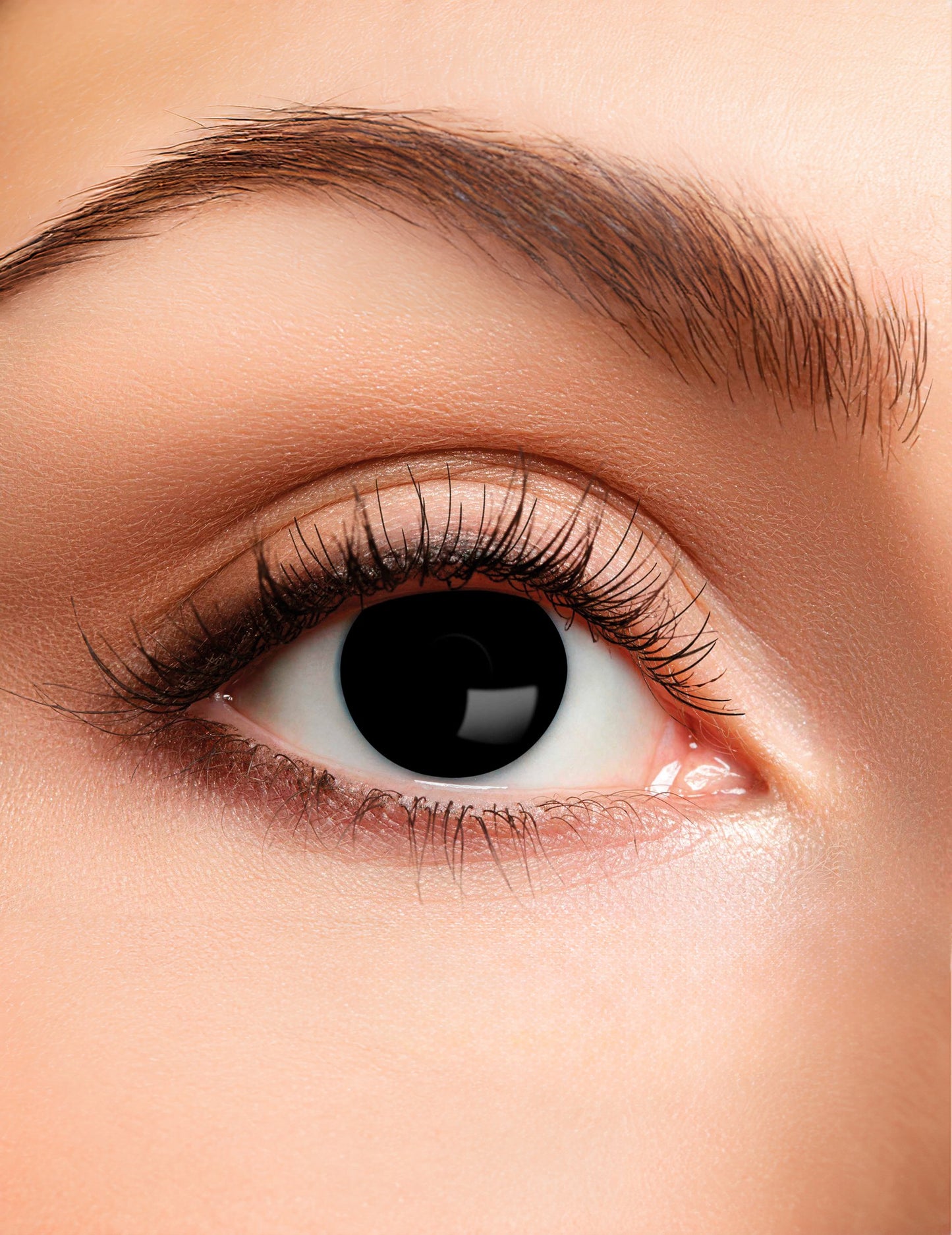 Kontaktne leće bez korekcije crno -bijeli odrasli duo