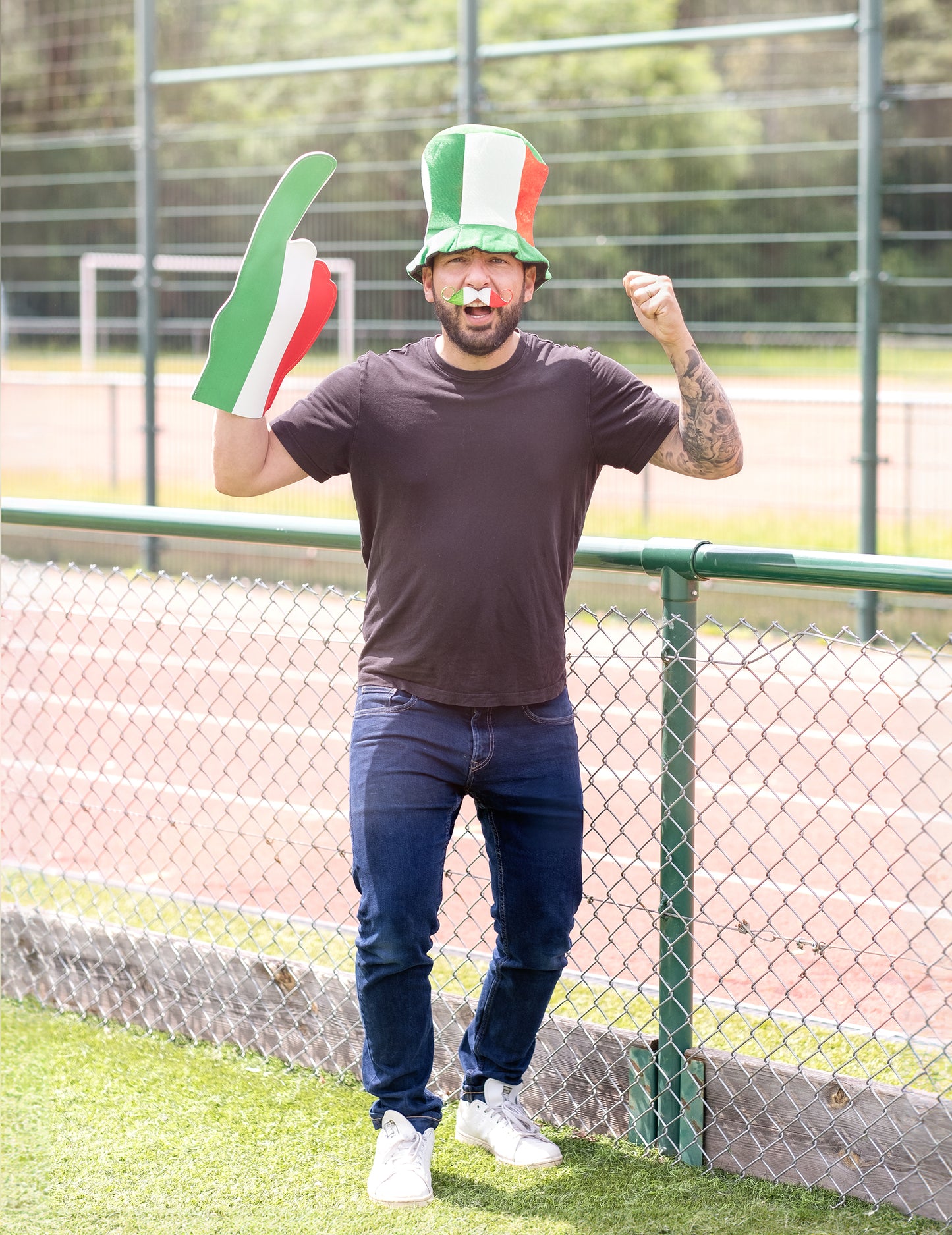 Podržite brkove Italije odrasle osobe