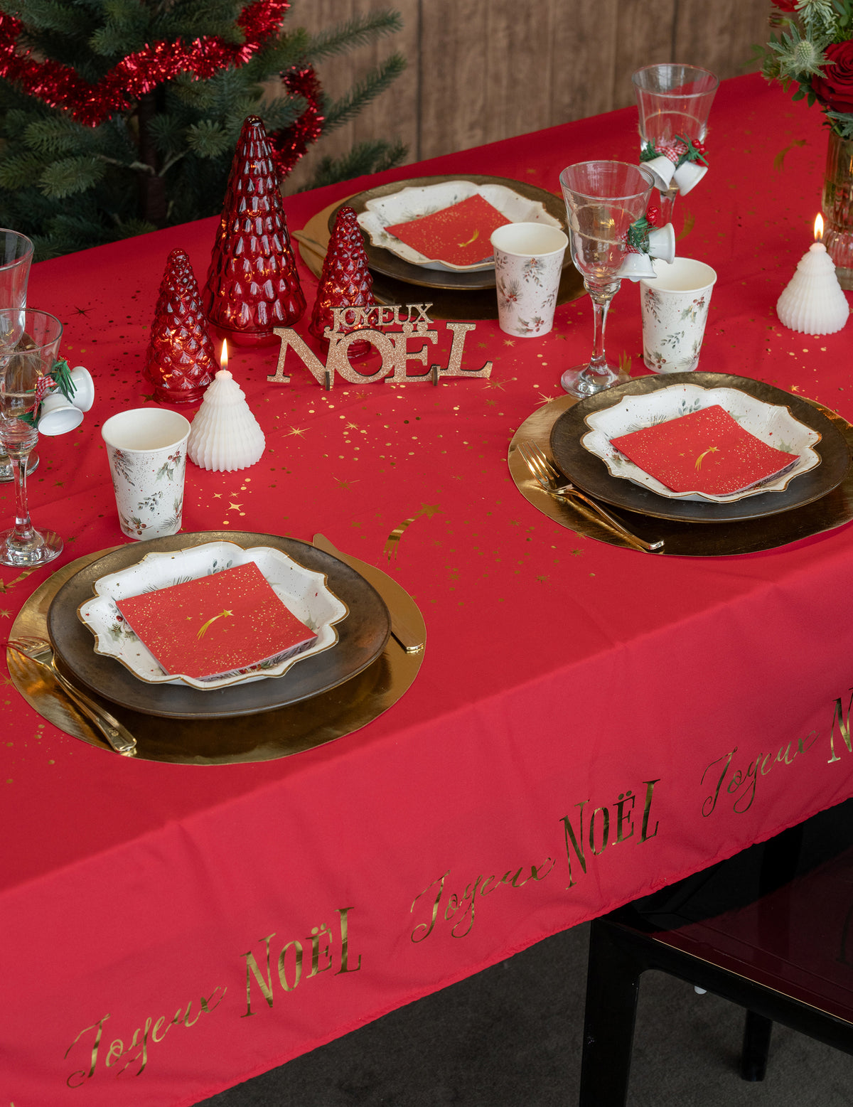Nappe Étoile Filante rouge 145 x 240 cm