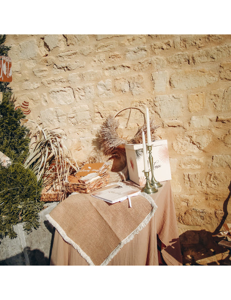 Mise en situation de la nappe en gaze de coton style bohème