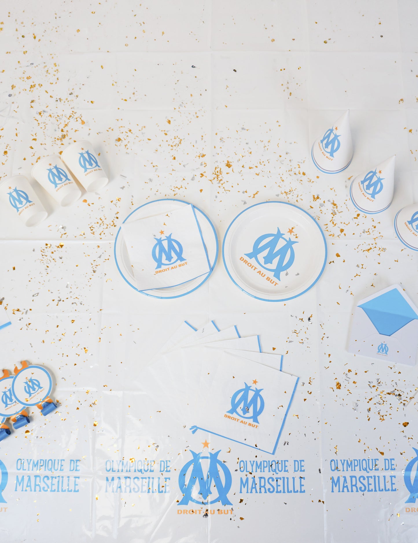 OM™ plastični stolnjak 130 x 180 cm