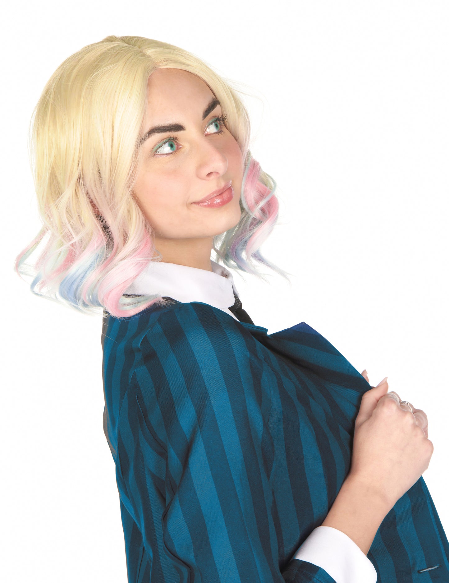 Plavokosa valovita luksuzna perika s plavim i odraslim ružama