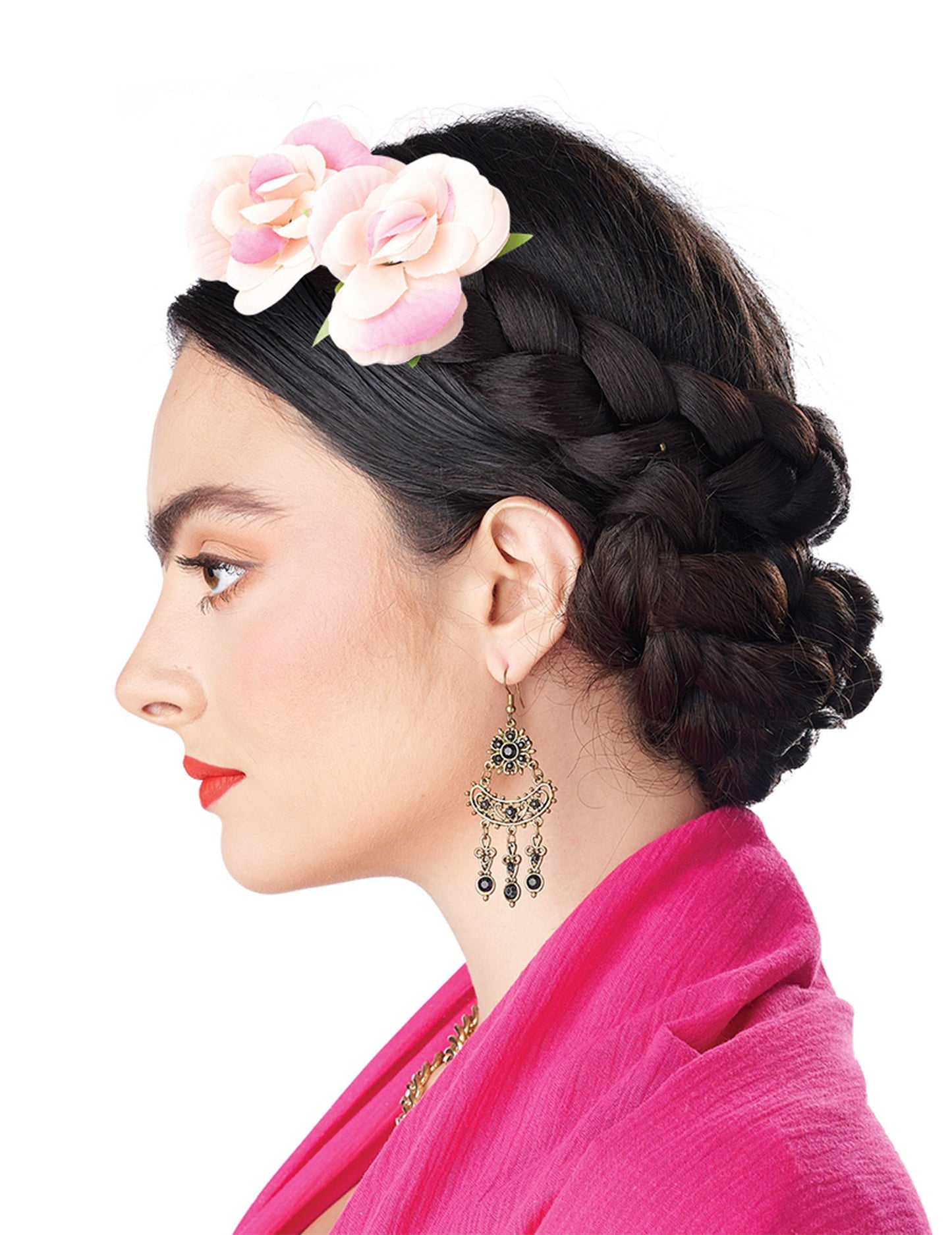 Perika olupina vjetra prevrnula se sa ženskim cvjetovima