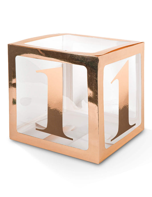 Mise en situation sur une boîte transparente du sticker chiffre pour décoration
