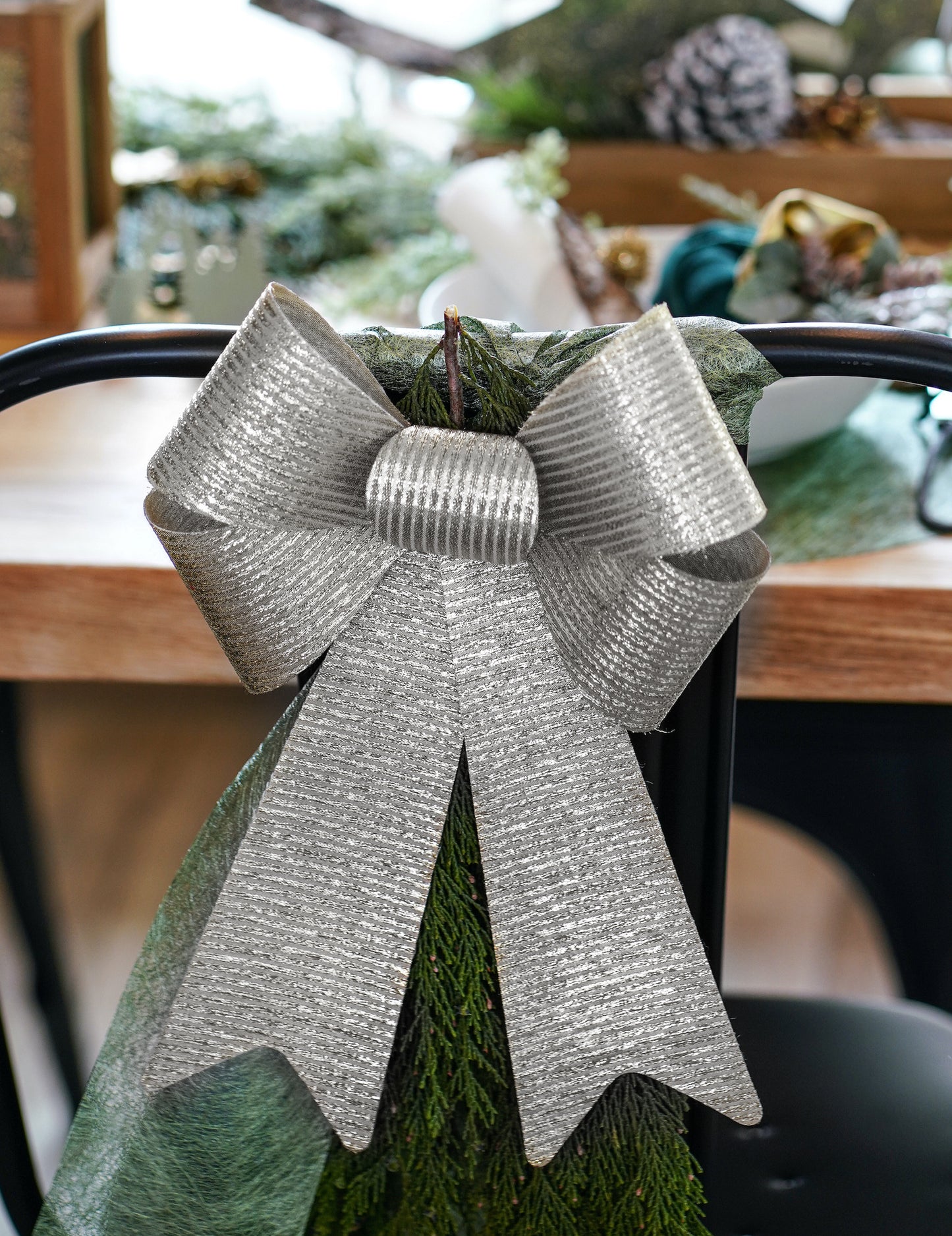 Sjajna srebrna mašna 23 x 38 cm 