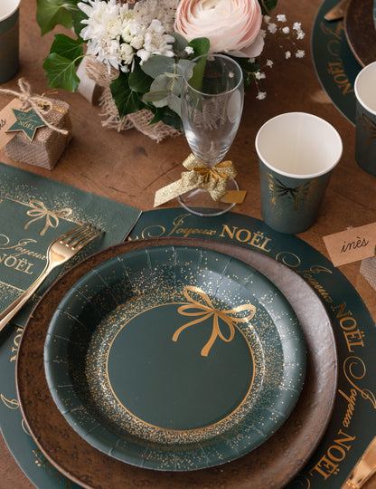 10 zelenih i zlatnih božićnih papirnatih tanjura 23 cm šik dizajn