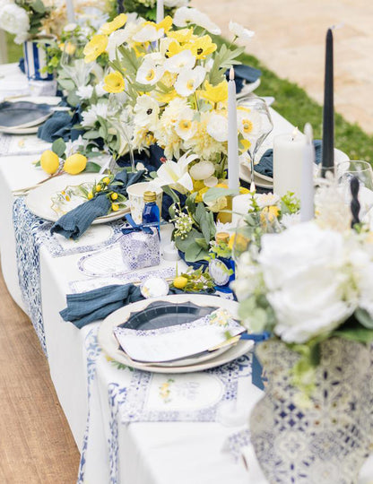 Mise en situation sur table de fête du Confettis en bois Citrons