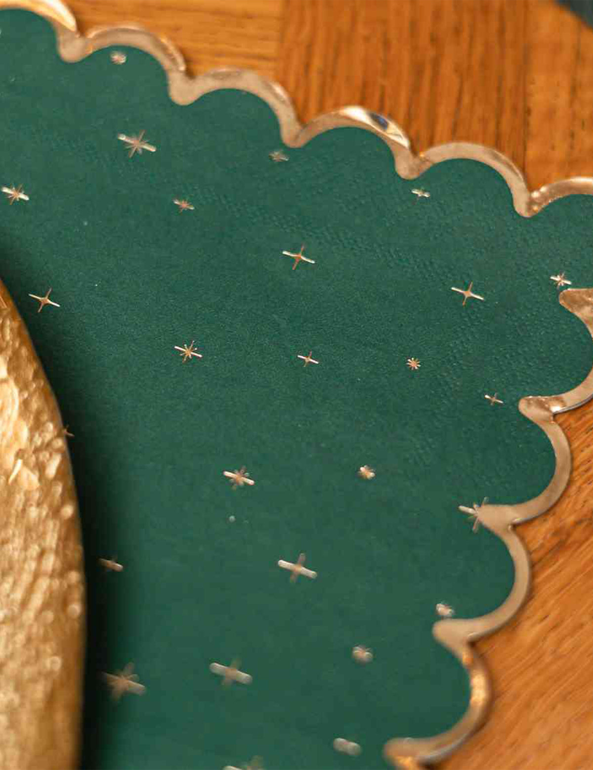 16 serviettes L'Intemporel vert anglais et or 33 x 33 cm