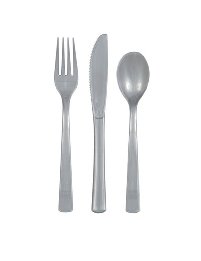 18 couverts en plastique pour 6 personnes argent