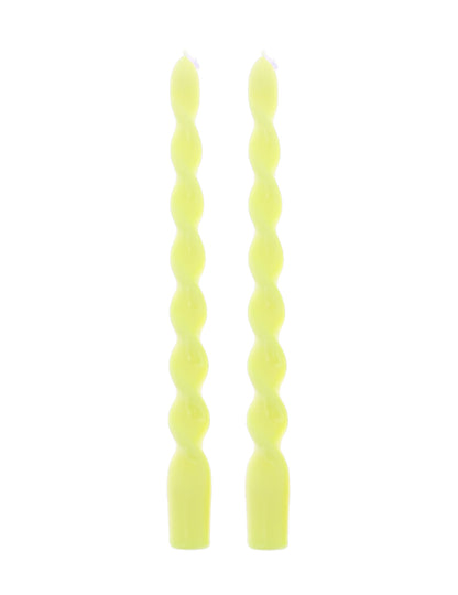 2 žute uvijene svijeće u obliku štapića 25 cm