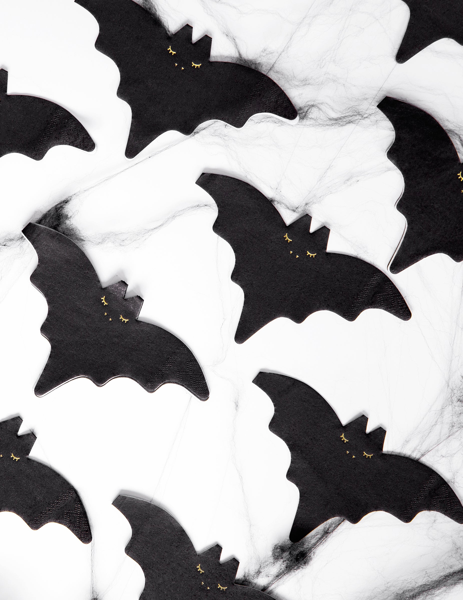 Vue d'ensemble de plusieurs serviettes en papier chauve-souris pour Halloween