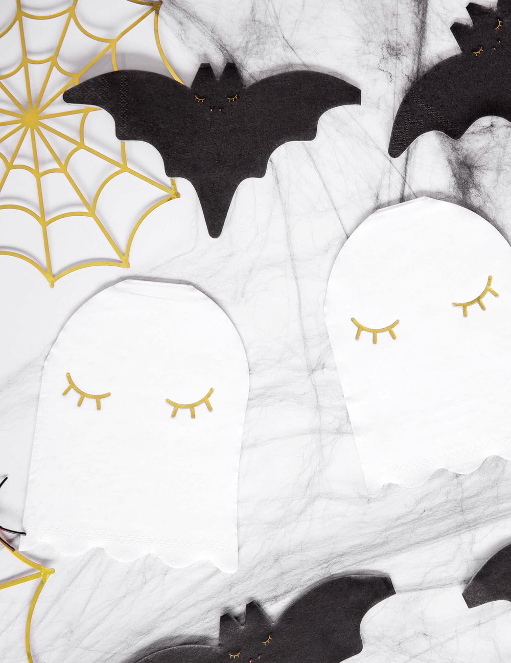 Detalj lica papirnatih ubrusa duha za halloween
