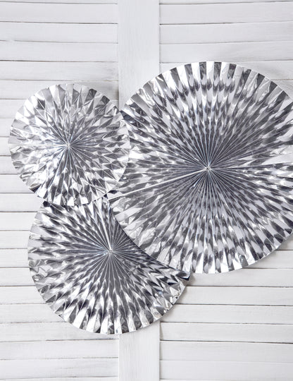 3 srebrne papirnate rozete, veličine 40, 32 i 23 cm objesiti