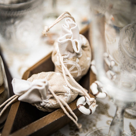 4 platnene torbice s dizajnom sidra i kormila, bijele, 8 x 10 cm morska tema