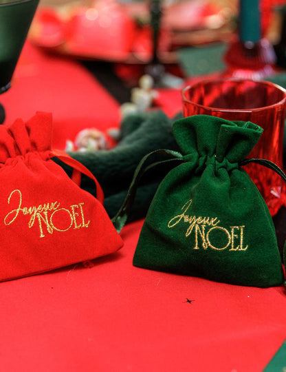 4 pochons Joyeux Noël velours rouge et or 9,5 x 11,5 cm