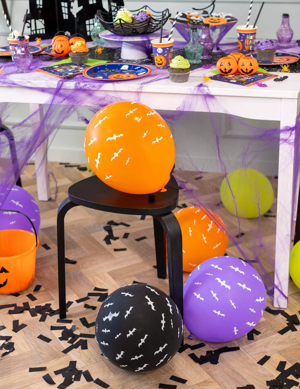 Dekoracija za halloween uz fosforescentne lateks balone šišmiša